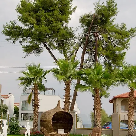 Melathron מלון חניוטי